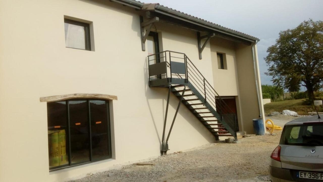 Gites Du Mas De Surlan Chantemerle-les-Bles Exterior photo