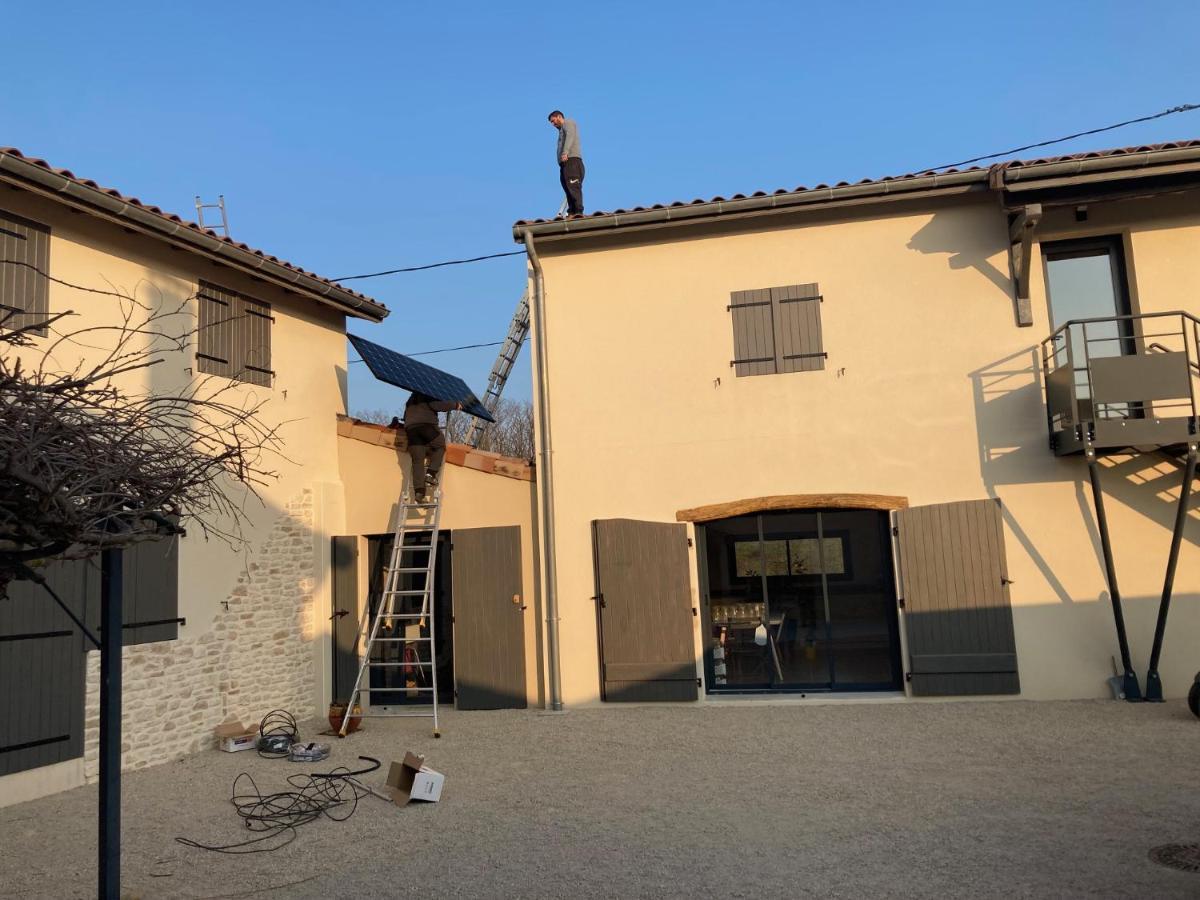 Gites Du Mas De Surlan Chantemerle-les-Bles Exterior photo